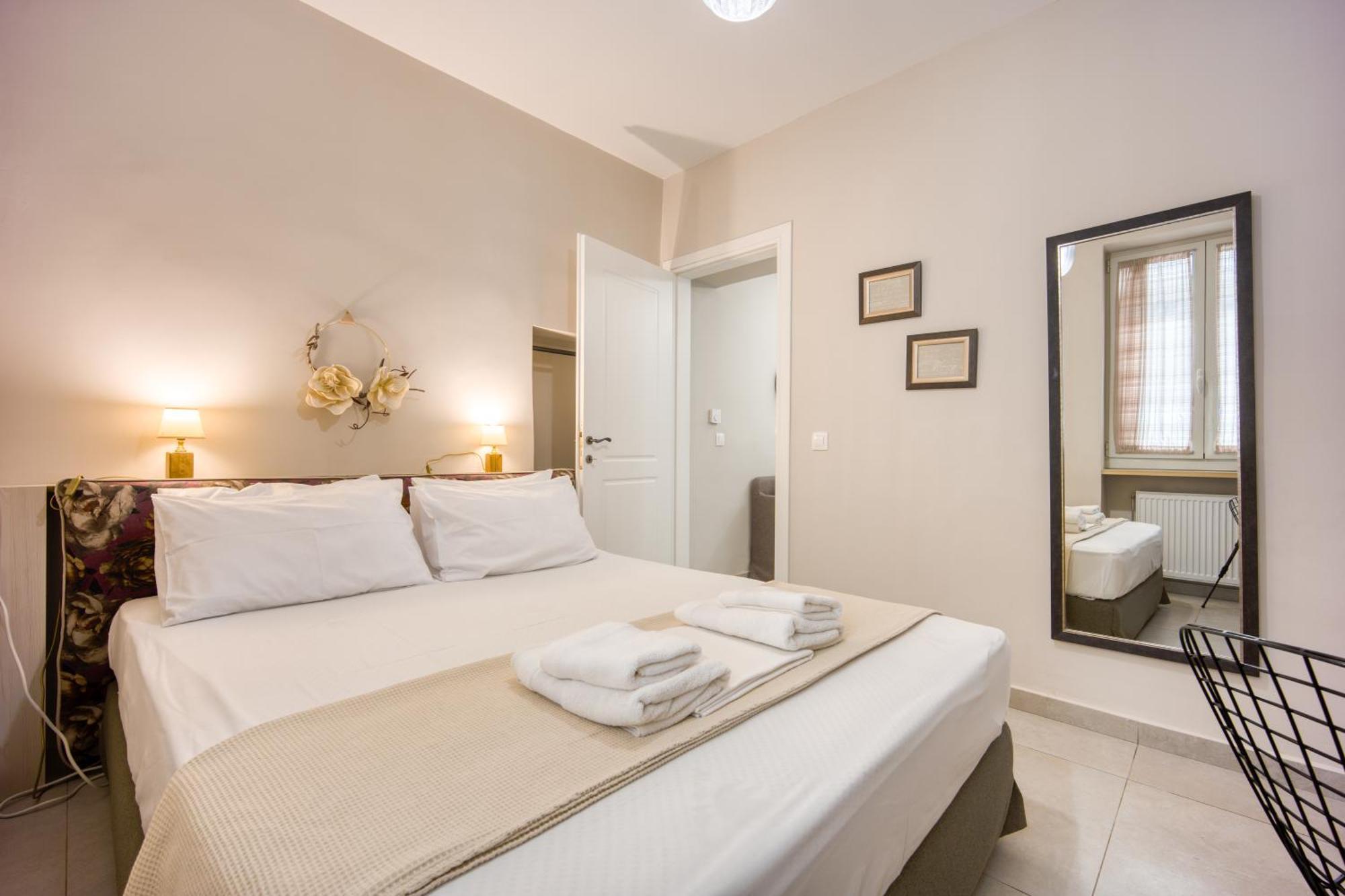 Pagrati/Hilton Area, Bentzi Apartment เอเธนส์ ภายนอก รูปภาพ